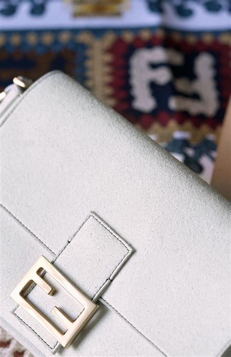 borsa fendi abruzzo|Hand in Hand.